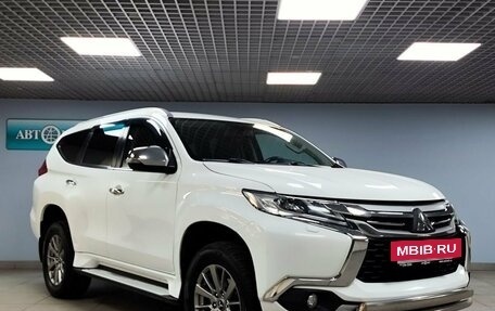 Mitsubishi Pajero Sport III рестайлинг, 2018 год, 2 699 000 рублей, 3 фотография