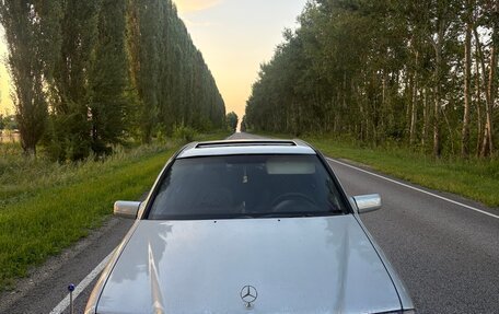 Mercedes-Benz C-Класс, 1996 год, 350 000 рублей, 1 фотография