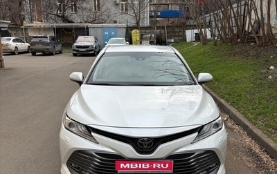 Toyota Camry, 2019 год, 2 850 000 рублей, 1 фотография