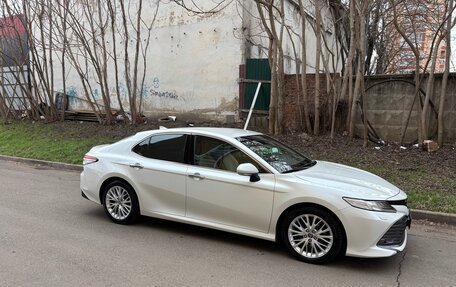 Toyota Camry, 2019 год, 2 850 000 рублей, 2 фотография