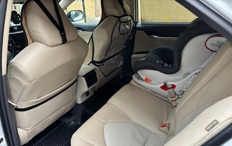 Toyota Camry, 2019 год, 2 850 000 рублей, 6 фотография