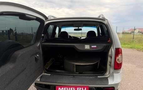 Chevrolet Niva I рестайлинг, 2012 год, 700 000 рублей, 18 фотография