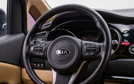 KIA Carnival III, 2016 год, 2 410 000 рублей, 13 фотография