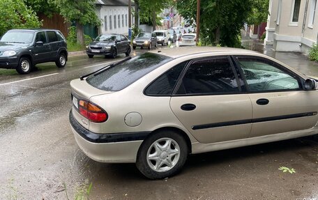 Renault Laguna II, 1999 год, 100 000 рублей, 8 фотография