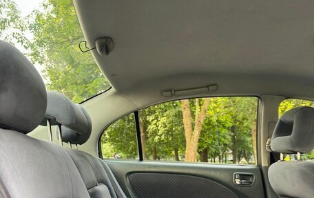 Toyota Avensis III рестайлинг, 2000 год, 460 000 рублей, 29 фотография