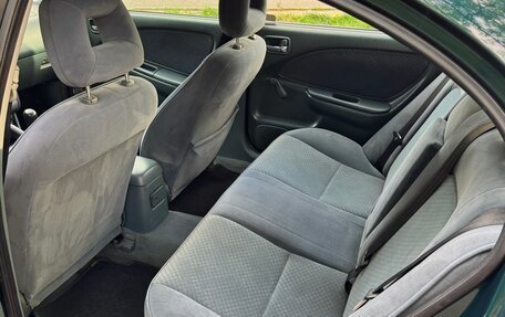 Toyota Avensis III рестайлинг, 2000 год, 460 000 рублей, 31 фотография