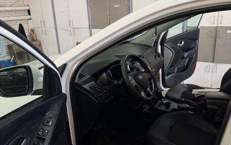 Hyundai ix35 I рестайлинг, 2011 год, 1 100 000 рублей, 13 фотография