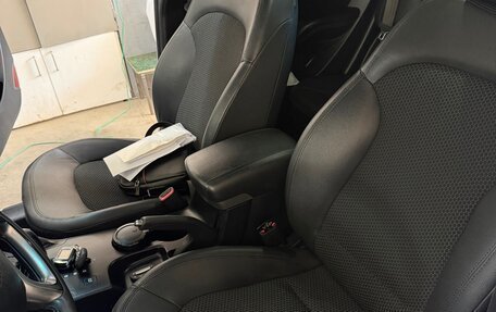 Hyundai ix35 I рестайлинг, 2011 год, 1 100 000 рублей, 14 фотография