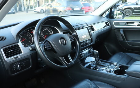 Volkswagen Touareg III, 2016 год, 2 670 000 рублей, 13 фотография