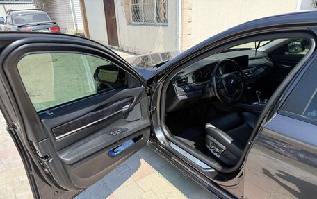 BMW 7 серия, 2009 год, 1 900 000 рублей, 18 фотография