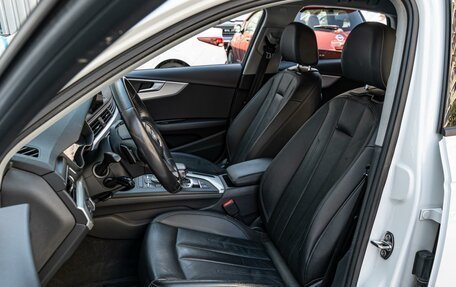 Audi A4, 2018 год, 2 330 000 рублей, 10 фотография