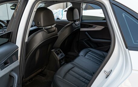Audi A4, 2018 год, 2 330 000 рублей, 11 фотография