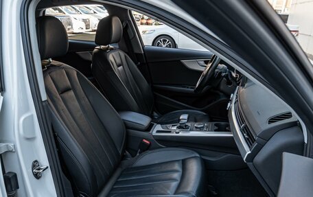 Audi A4, 2018 год, 2 330 000 рублей, 8 фотография