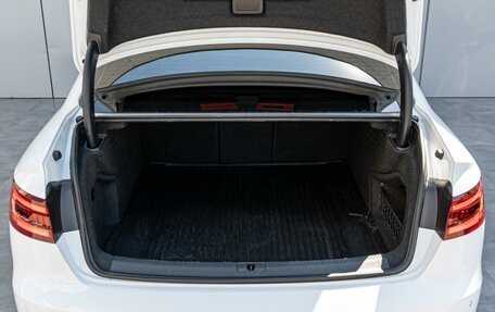 Audi A4, 2018 год, 2 330 000 рублей, 22 фотография