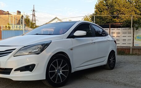 Hyundai Solaris II рестайлинг, 2016 год, 860 000 рублей, 1 фотография