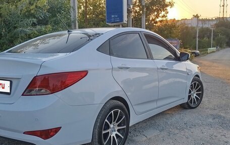 Hyundai Solaris II рестайлинг, 2016 год, 860 000 рублей, 10 фотография