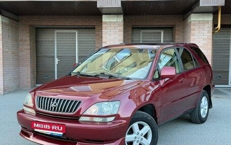Lexus RX IV рестайлинг, 1999 год, 625 000 рублей, 3 фотография