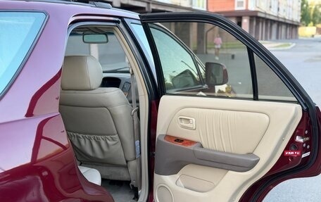 Lexus RX IV рестайлинг, 1999 год, 625 000 рублей, 37 фотография