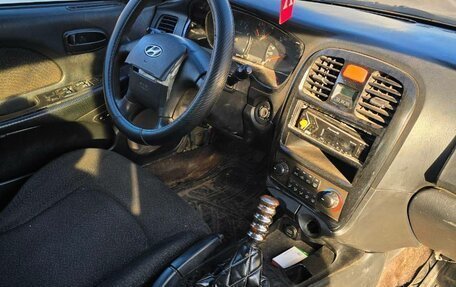 Hyundai Sonata IV рестайлинг, 2005 год, 170 000 рублей, 11 фотография