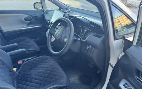 Toyota Wish II, 2012 год, 1 350 000 рублей, 8 фотография