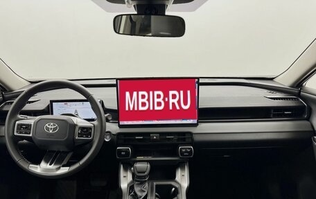 Toyota RAV4, 2026 год, 4 450 000 рублей, 17 фотография
