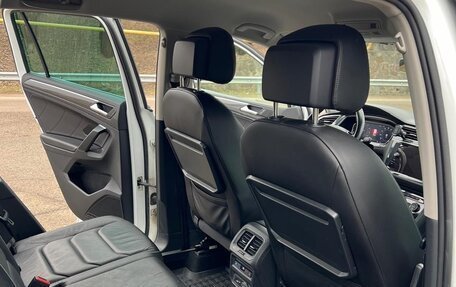 Volkswagen Tiguan II, 2019 год, 2 700 000 рублей, 10 фотография
