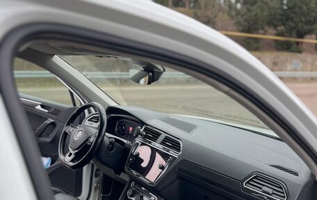 Volkswagen Tiguan II, 2019 год, 2 700 000 рублей, 6 фотография