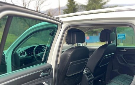 Volkswagen Tiguan II, 2019 год, 2 700 000 рублей, 9 фотография