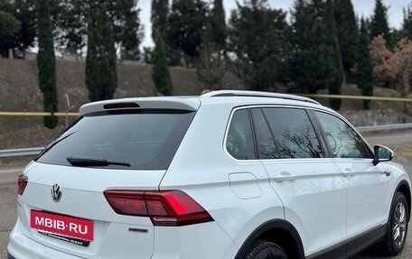 Volkswagen Tiguan II, 2019 год, 2 700 000 рублей, 3 фотография