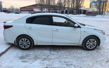 KIA Rio IV, 2019 год, 1 050 000 рублей, 2 фотография