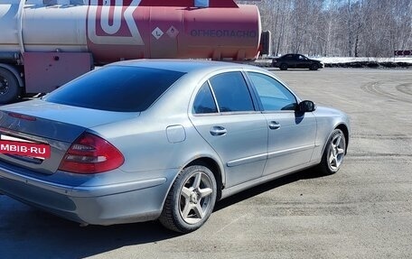 Mercedes-Benz E-Класс, 2004 год, 830 000 рублей, 4 фотография