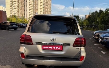 Toyota Land Cruiser 200, 2011 год, 3 300 000 рублей, 2 фотография