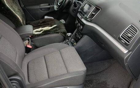 Volkswagen Sharan II, 2015 год, 1 430 000 рублей, 13 фотография