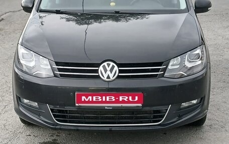 Volkswagen Sharan II, 2015 год, 1 430 000 рублей, 6 фотография
