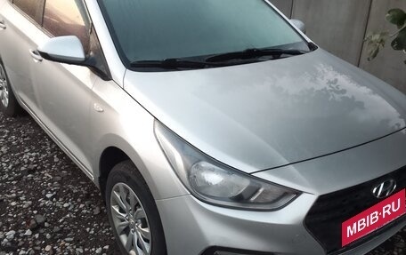 Hyundai Solaris II рестайлинг, 2017 год, 820 000 рублей, 3 фотография