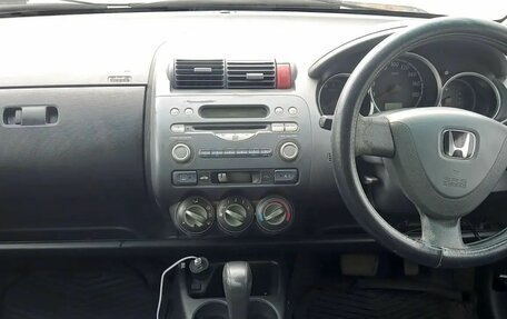 Honda Fit III, 2003 год, 280 000 рублей, 18 фотография