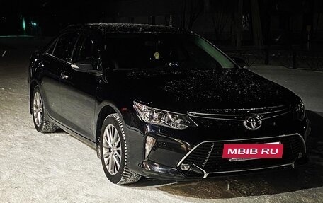 Toyota Camry, 2017 год, 2 380 000 рублей, 7 фотография
