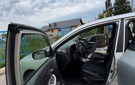 Toyota Corolla, 2011 год, 700 000 рублей, 7 фотография
