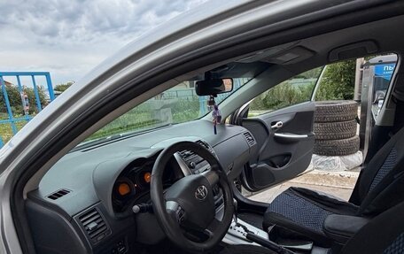 Toyota Corolla, 2011 год, 700 000 рублей, 6 фотография
