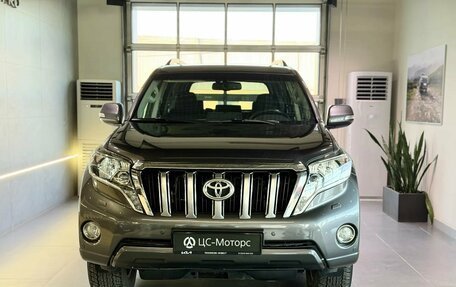 Toyota Land Cruiser Prado 150 рестайлинг 2, 2015 год, 3 470 000 рублей, 2 фотография