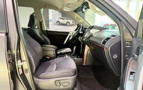 Toyota Land Cruiser Prado 150 рестайлинг 2, 2015 год, 3 470 000 рублей, 12 фотография
