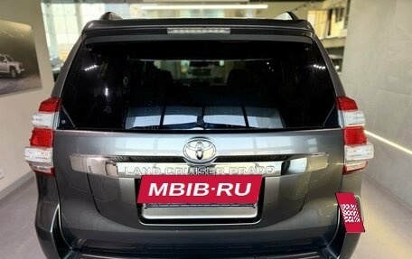 Toyota Land Cruiser Prado 150 рестайлинг 2, 2015 год, 3 470 000 рублей, 8 фотография