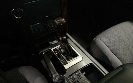 Toyota Land Cruiser Prado 150 рестайлинг 2, 2015 год, 3 470 000 рублей, 25 фотография