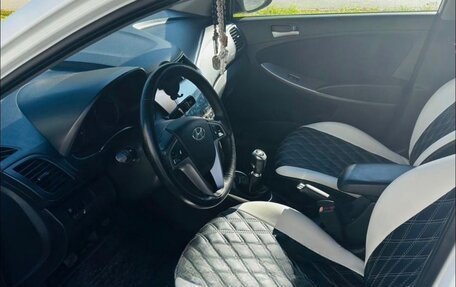 Hyundai Solaris II рестайлинг, 2014 год, 820 000 рублей, 6 фотография