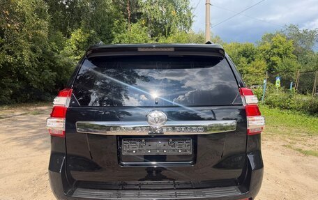 Toyota Land Cruiser Prado 150 рестайлинг 2, 2016 год, 4 300 000 рублей, 6 фотография
