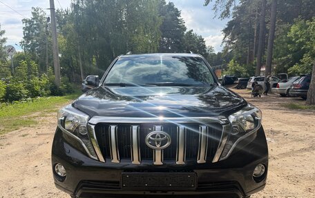 Toyota Land Cruiser Prado 150 рестайлинг 2, 2016 год, 4 300 000 рублей, 2 фотография