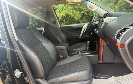 Toyota Land Cruiser Prado 150 рестайлинг 2, 2016 год, 4 300 000 рублей, 15 фотография