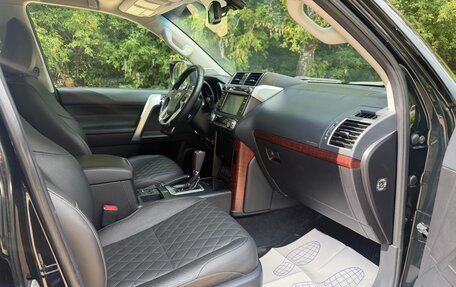 Toyota Land Cruiser Prado 150 рестайлинг 2, 2016 год, 4 300 000 рублей, 14 фотография