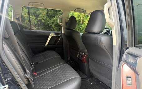 Toyota Land Cruiser Prado 150 рестайлинг 2, 2016 год, 4 300 000 рублей, 18 фотография
