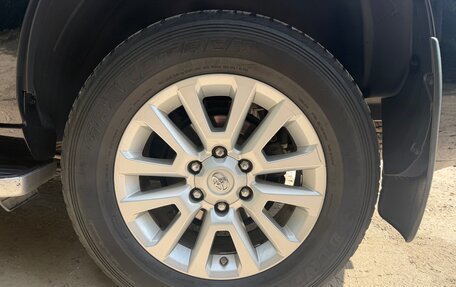 Toyota Land Cruiser Prado 150 рестайлинг 2, 2016 год, 4 300 000 рублей, 24 фотография